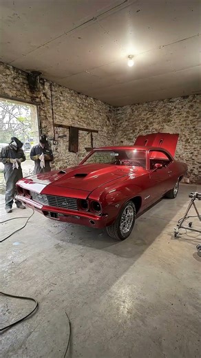 🔥 De rouille à perfection — restauration complète d’une voiture classique!