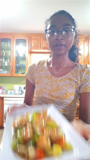 🌶️ Pepper Shrimp Ingredients - Shrimp (cleaned & deveined) - 1 sweet/bell pepper, sliced - 1 yellow onion, sliced - 1 carrot thinly sliced - 1 christophine (chayote), thinly sliced - Garlic, grated - Ginger, grated - Pimento, grated - 2 whole hot peppers - Oyster sauce - Water - Cornstarch - Salt - White pepper - Green seasoning (optional but recommended) Method 1. Season the shrimp. Add shrimp to a bowl and season with salt, green seasoning, and white pepper. Toss well and let it marinate whil