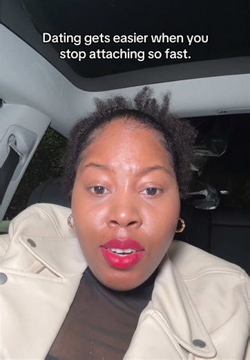 You won’t know how to date until you actually start dating. 🤍✨ Dating isn’t about immediately attaching, over-giving, or proving yourself. It’s experience. It’s learning. It’s updating how you move, communicate, and choose. When you stop putting pressure on every connection, it becomes easier to walk away when something doesn’t align. You learn faster. You grow healthier. And you stop making dating about your worth. Think of dating like school — you don’t master it on day one. You gain experien