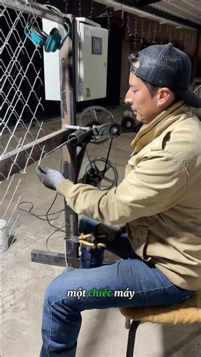 Weaving wire mesh in this style