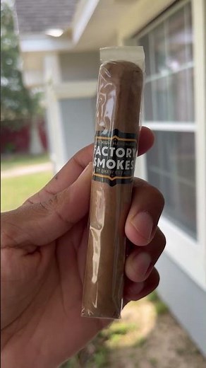 Daily Cigar 🔥 Factory Smokes by Drew Estate !