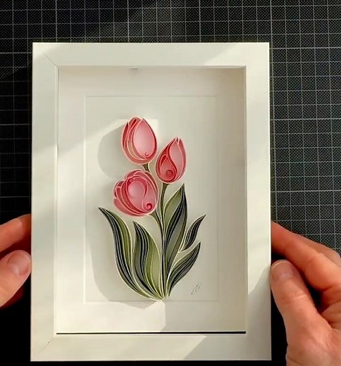 Making Tulip. Step by stepQuilling art. #art #diy #quillingart #paperart #flower #homemadepapercraft
