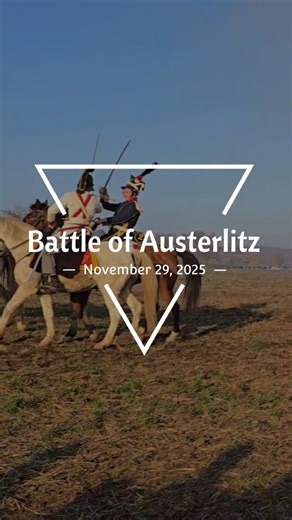 Bitva u Slavkova 1805. 220. výročí - letos 29. listopadu 2025 | Battle of Austerlitz 1805. 220th Anniversary – this year on November 29, 2025. CZECH Bitva u Slavkova 1805. Prožijte dramatické okamžiky bitvy. Sledujte jízdu vojska, výstřely kanónů a autentické dobové ležení v obci Tvarožná. 🗓 Letos 29. listopadu 2025 se koná rekonstrukce k 220. výročí bitvy u Slavkova. 👋CHCETE VĚDĚT VÍC o bitvě u Slavkova? Přečtěte si naše články: https://moraviantravelers.cz/bitva-u-slavkova-austerlitz/ 📍 Tva