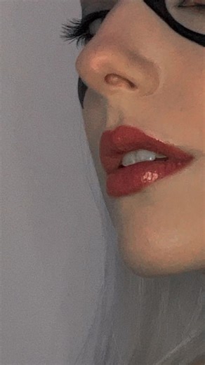 Transform into Black Cat with Marvel Makeup Tutorial by Felicia Hardy