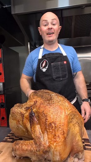 99K views · 14K reactions | nervous about your turkey? #cookingtips #turkey 1. thaw, if necessary 2. remove neck and/or bag of innards from cavity. 3. pat dry with paper towels. 4. little oil, season liberally. 5. stock and/or water, herbs, garlic cloves. 6. roast turkey at 425F, until internal temperature of turkey breast is 150F-155F 7. let rest at least 30-60 minutes before carving. 8. use the liquid from your roasting pan for your gravy, reducing if necessary. | Bob Morano | Facebook