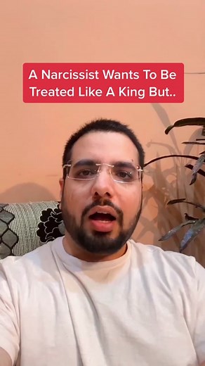 Understanding Narcissism: The King Complex Explained