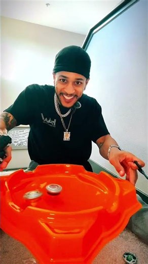 Christmas Sale! Free Beyblade With Order!