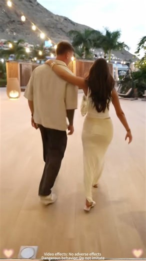 Can you boyfriend lift you with one arm?#couplegoal #couple#funny#fyp#prank#shorts#marriage