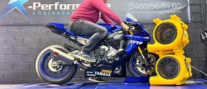 🔧 Reprogrammation Moteur Stage 2 – Yamaha R1 Libérez toute la puissance de votre R1 ! Optimisez les performances de votre Yamaha R1 grâce à notre Stage 2 sur mesure, incluant la suppression du catalyseur. Résultat ? Un moteur plus réactif, un couple renforcé et une montée en régime plus franche. ✅ Reprogrammation ECU personnalisée ✅ Suppression du catalyseur (cat delete) ✅ Optimisation du ratio air/carburant et de l’avance à l’allumage ✅ Gain de puissance significatif ✅ Sonorité plus agressive 