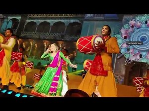 Madhuri Dixit Ka Udaipur Wedding Mein Dola Re Dola Dance Performance