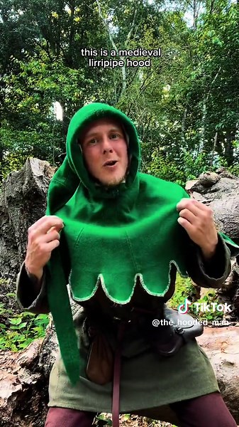 Understanding the Medieval Hood - History, Design, and Practicality