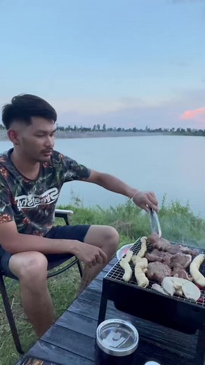 12K views · 491 reactions | พามากินข้าวนอกบ้าน #ทำอาหาร #ท่องเที่ยว #กินอาหาร #redfox #วันหยุด #แคมป์ปิ่ง | Redfox | Facebook