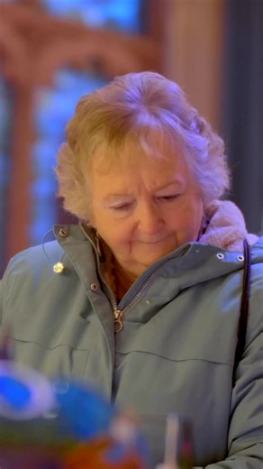 The Guildhall Craft Fair is NOW open! ✨ The city’s most festive weekend has arrived - explore over 40 local traders all under one roof. 🆓FREE ENTRY! 📆This weekend (14th - 16th of Nov) 🕣10am - 6pm 📍The Guildhall 🔗 find out more: www.derrystrabane.com/craftfair #GuildhallCraftFair #GiftLocal #ShareTheJoy #WhatsOnDS | What's on Derry Strabane