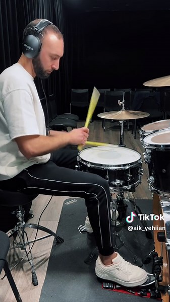 Learn to Play DRUM&BASS: Step-by-Step Guide