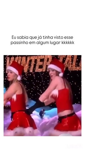 humor de container on Instagram: "ASSISTA GRÁTIS - Achei um app com tudo que eu gosto — filmes, séries, esportes e muito mais 📲 Link na bio! @OFICIAL10PLAY Acesse: dezplaytv.com #filmes #series #tvonline #futebol #streaming #conteudoonline #cinemaemcasa #dicasdefilmes #estreias #filmestop #play7tv #futebolaovivo #futebolnaveia #libertadores #championsleague #copadobrasil #canaisabertos #esporteaovivo #filmesparaver #novidades #hbomax #globoplaybr #primevideo #netflixbr #filmesonline #momentoses