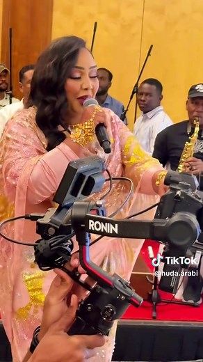 هدى عربي: أجمل حفلات وأغاني جديدة