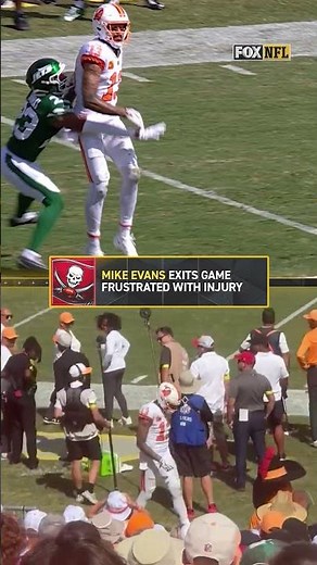 Mike Evans limps off the field 😬 #MikeEvans #Injury #Buccaneers #NFL