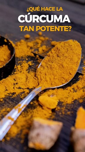 ¿Qué hace la curcuma tan potente? Conoce los beneficios y el poder de las plantas 🍃✨️ Preparación del té de cúrcuma Ingredientes:1 cucharada de cúrcuma en polvo, 1 raja de canela, endulzar con miel (opcional), 1 cacerola, colador y 2 tazas de agua. En una cacerola colocar agua, cuando está hirviendo, agregar el polvo de cúrcuma y la raja canela, se tapa por 5 minutos. Se retira del fuego y dejar reposar por 5 min más, lo endulza a su gusto(miel o rapadura), lo cuela y listo para tomar. Recomend