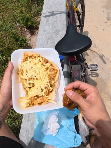 ¿Se puede desayunar y comer con $100 en la calle? 🌮☕ Mi ruta de $95 pesos #comidacallejera #reto100pesos #comerenlacalle #cosasdeadultos