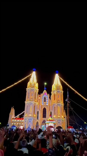NAGAPATTINAM💪 on Instagram: "Happy Christmas to all 🎁🎄 velankanni Nagapattinam status Please support 🙏 Like ♥️ Command Follow . . . #christmas #marichristmas #velankannichurch #nagapattinam #matha"