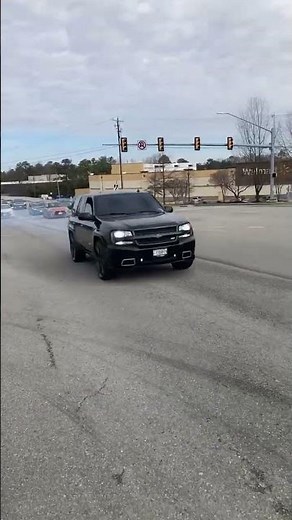 Chevy Trailblazer SS burnout