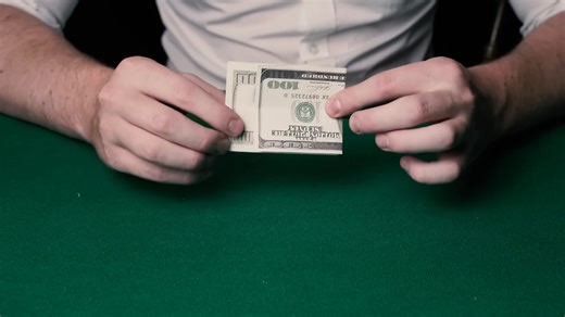 8 Beginner card tricks that look amazing