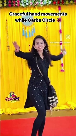 Graceful Hand Movements in Garba Circle 💫 | Beginner Tutorial | Ghoomar Garba Academy #navratriready