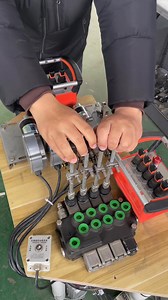 1.6M views · 4.5K reactions | The wireless remote control of hydraulic crane has good micro-motion, simple installation and remote control distance of 500 meters.#crane #cranetruck #cranes#craneoperator #cranelove#cranework #cranelife #crane safety#craneindia #driver #reels #viralreels#tata #hitachi #ashokleyland #volvo#volvotrucks #icb #Fassi #Palfinger#HMF#Effer #PM #UNIC #transport #hydraulic #vinc #kren #remote controlcrane operator | Crane remote control | Facebook