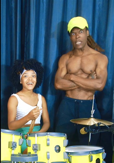Na aula di hoji, vim transforma a aluna ni uma baterixta pra toca nu Brasil interu, com uma tequinica simplis TUN TIS TIS TA TA TUN TIS TA TIS TUN So num aprendi si for Burrãum #bateria #musica #aula #calypso