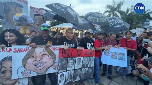 "BITAYON ANG MGA KAWATAN!" WATCH: Members of various cause-oriented groups tear images and caricatures of politicians and personalities linked to alleged corruption in flood control projects, symbolizing their outrage and demand for accountability. | 🎥 Lyle Andales #CDNDigital | CDN Digital