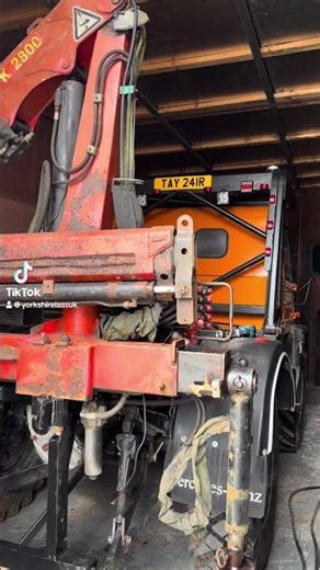 Hiab looking good just needs a lick of paint 👌🏻 #unimog #hiab