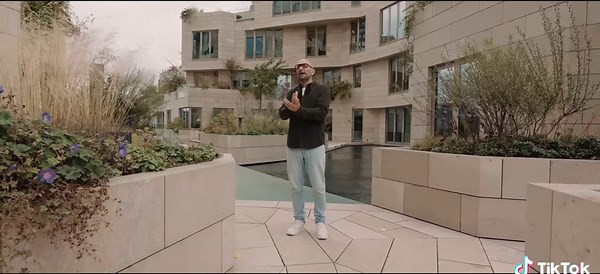 Did you know Valley won the Emporis Skyscraper Award in 2021 for the worlds BEST skyscraper! Its super innovative and completely sustainable. #carbonpositive #architecture