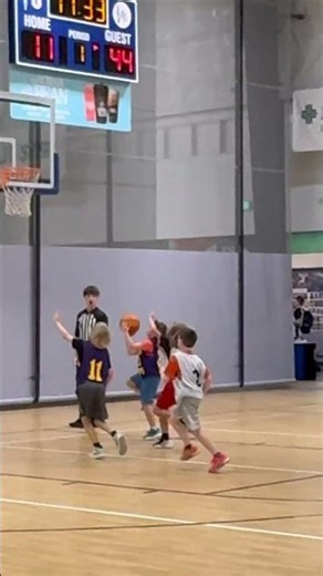 Benen Throws Lead Pass To Avi For The Quick Score! #basketball #shorts #noahflood #games
