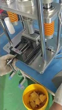 Household Desktop Polymer ABS Injection Molding Machine 15g/20g/40g Vertical Injection