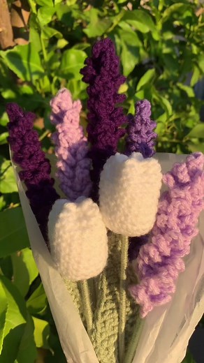 Crochet Lavender Tulip Bouquet TikTok Tutorial