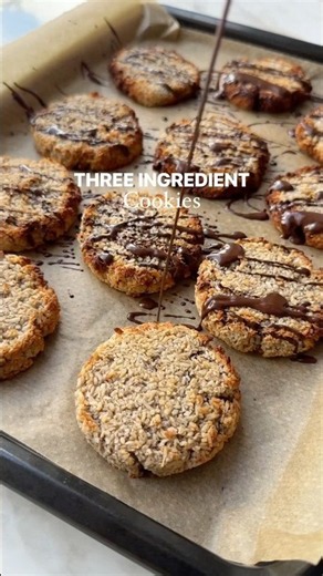 3 Ingredient Cookies 🍪 #cookies #baking #banana #coconut #easyrecipe