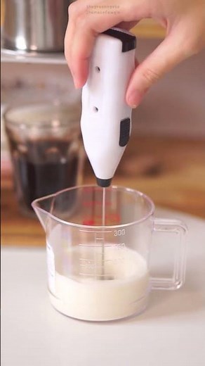 Cách Làm Cà Phê Kem Muối Tại Nhà l Sea Salt Cream Iced Coffee Recipe l thegreenagate #shorts