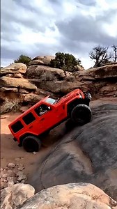 Defender 🆚 Wrangler Extreme Offroading || Who is powerful #shorts #automobile #defender #wrangler