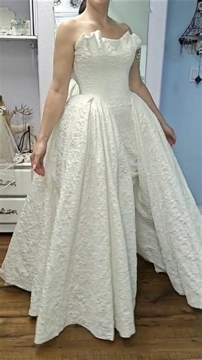 Wedding dress Bustle