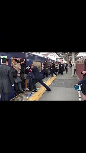 日本とロシアの違い(電車)#moskau #shorts