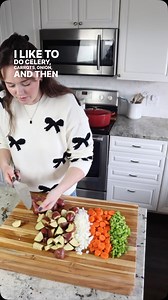 My favorite hearty winter stew recipe. Full of vegetables and tender stew meat Comment “link” or “recipe” for full printable recipe Facebook click here: https://www.homemadefoodjunkie.com/easy-instant-pot-beef-stew/ ✨INGREDIENTS ✨ * 1/3 Cup Flour * 1/2 tsp. salt * 1/2 tsp. black pepper * 3 lbs. beef stew meat (cut into 1 inch pieces) * 2 Tablespoons oil * 1/2 Cup red wine * 1 large onion (yellow or white) * 2 to 4 stalks celery * 1 lb. red boiler potatoes * 3 large carrots * 2 Tablespoons minced