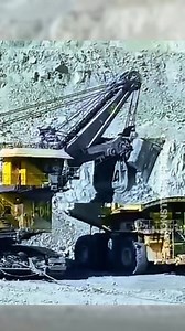 P&H 4100 Loading! EMMHEA #RHPV #OVOXP #HeavyMachinery #Operator | Konstruksi Berat