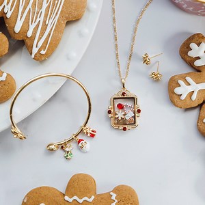5.4K views · 167 reactions | Give a meaningful gift this holiday season!  We have new jewelry styles she'll cherish with our exclusive Holiday Collection. | Origami Owl | Facebook