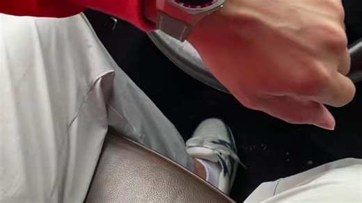 最新智能手表GT5Pro真实测评GT5Pro钛金属机身，蓝宝石玻璃镜面多功能，录音、相册、导航、指南针、拨号键等#最新GT5Pro真实测评#华为手表#男士手环