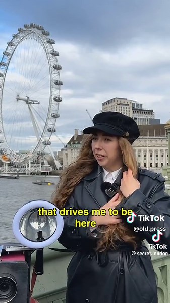 Capturing Memories: Free Vintage Photos in London