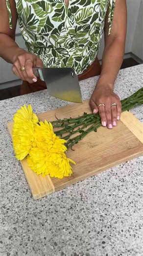 The Prettiest Floating Flower Centerpiece Ever