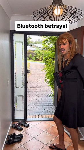 6.5M views · 137K reactions | Can ya teach an old dog new tricks? #aussie #dad #bluetooth #skit #bogan | ReeseBros | Facebook