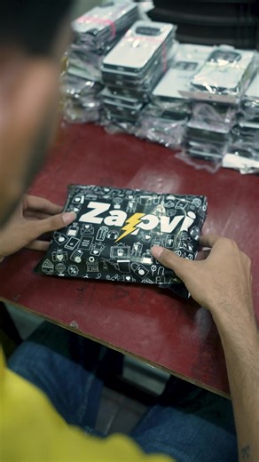 This mobile phone cover fits perfectly into everyday routines 📱 Designed for style, comfort, and regular handling 👉 Shop now! | Zapvi