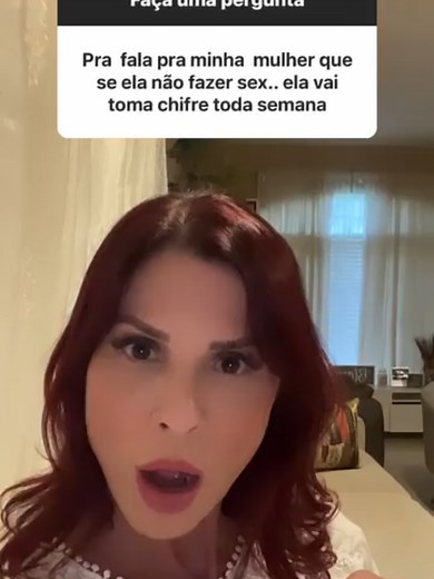 🤔 Você já se encontrou em uma situação em que seu cônjuge ameaça trair se vocês não tiverem relações íntimas? Oi? Essa abordagem não só é desrespeitosa, como também não resolve nada. Em vez de ameaçar ou culpar, seria mais construtivo entender por que sua esposa não está se sentindo confortável. É fundamental ter uma conversa aberta e honesta para descobrir o que está acontecendo. Talvez haja questões não resolvidas, desconfortos ou falta de conexão emocional. Resolver esses problemas juntos fo