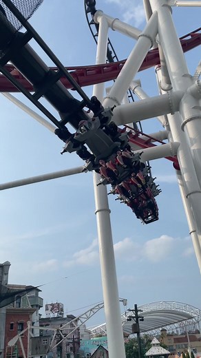 Battlestar Galactica Roller Coaster at Universal Studios Singapore